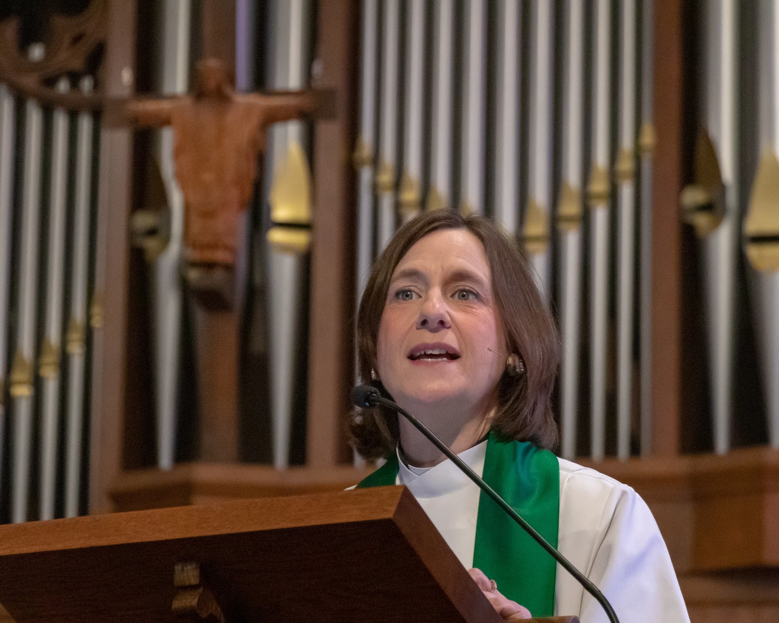 Dean penny bridges preaching at pulpit